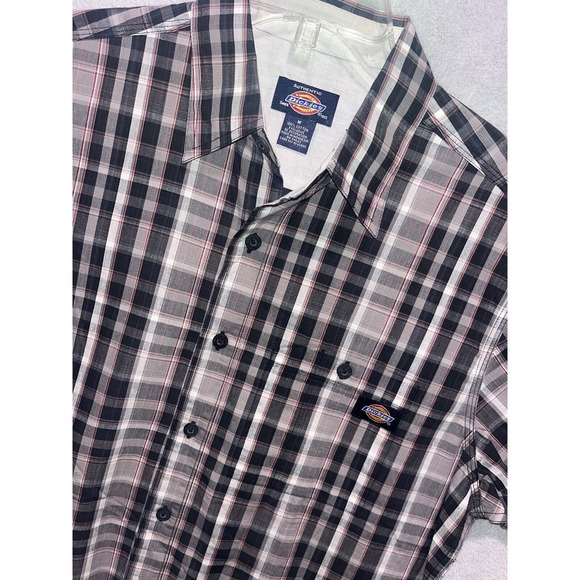 DICKIES Men's Medium Work/Casual Shirt NWT Fast Shipping! MED Short Sleeves‎ - Picture 1 of 2
